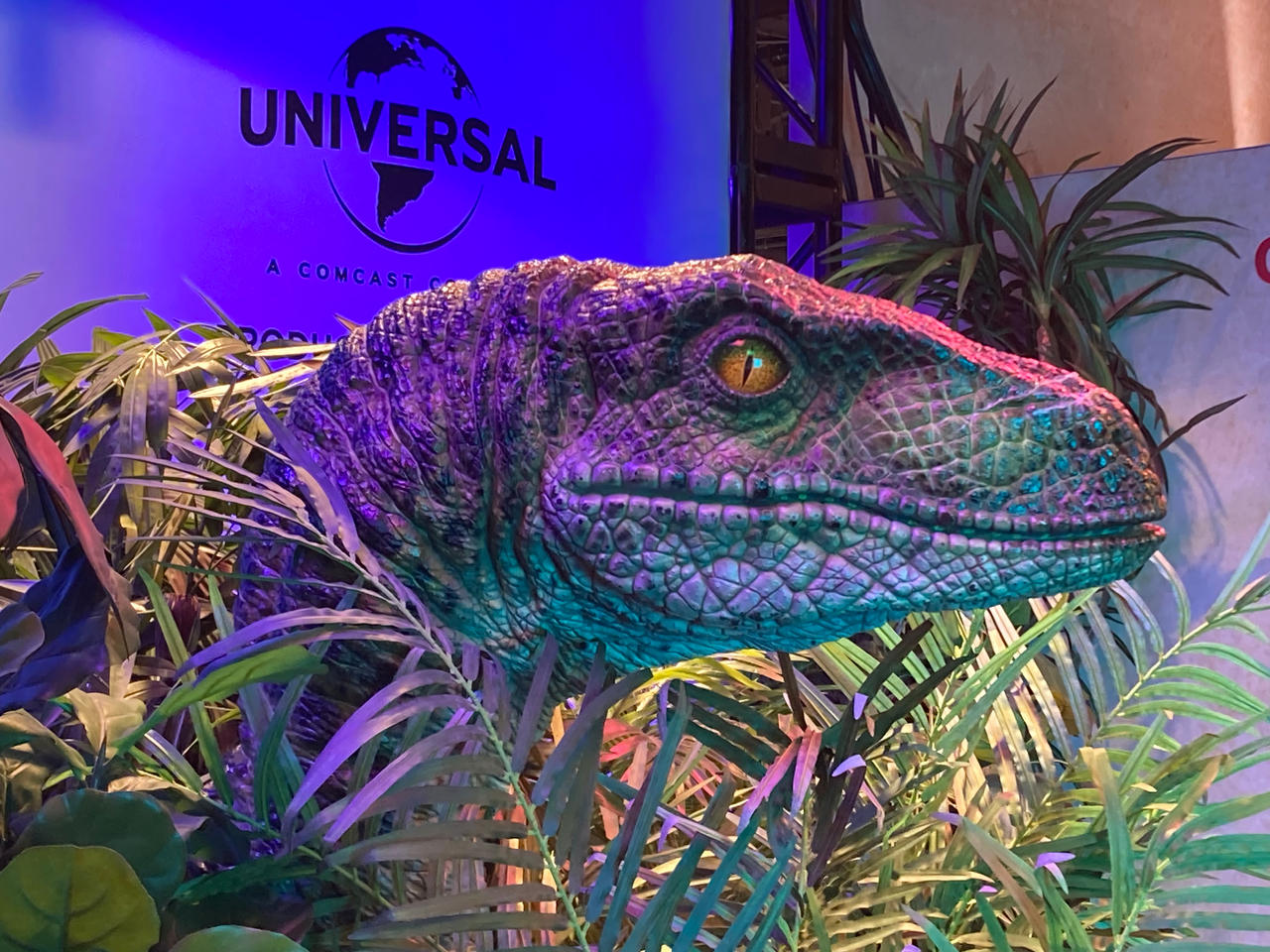 Raptor head at the NAB convention by drawasaurus04 on DeviantArt