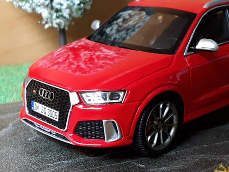 Audi RSQ3 close up