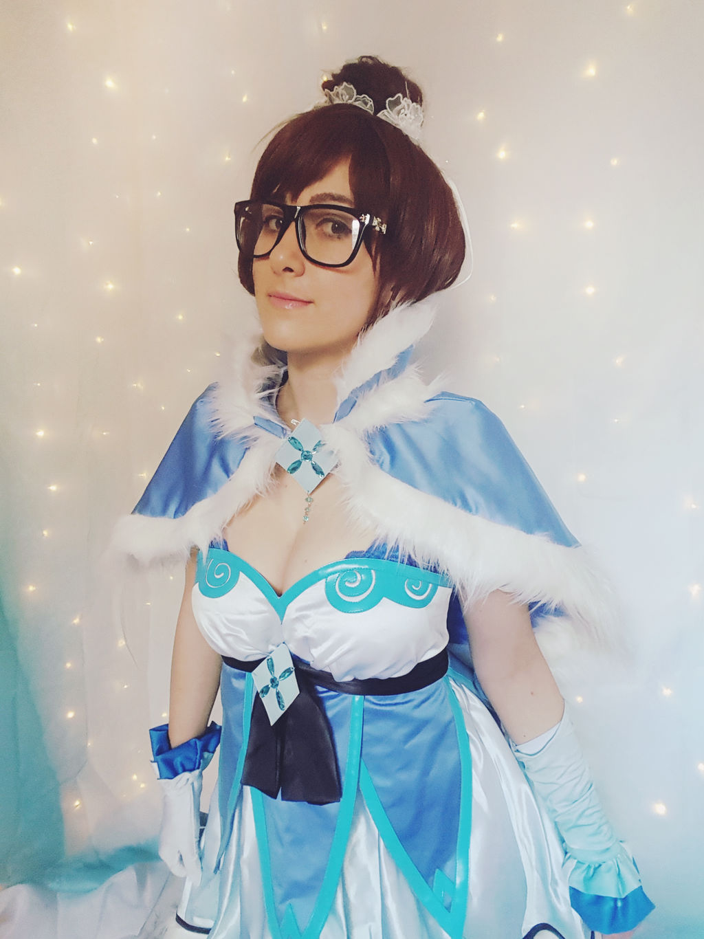 Francis recommends best of Couples fisting group sites clubs girl Mei cosplay magical