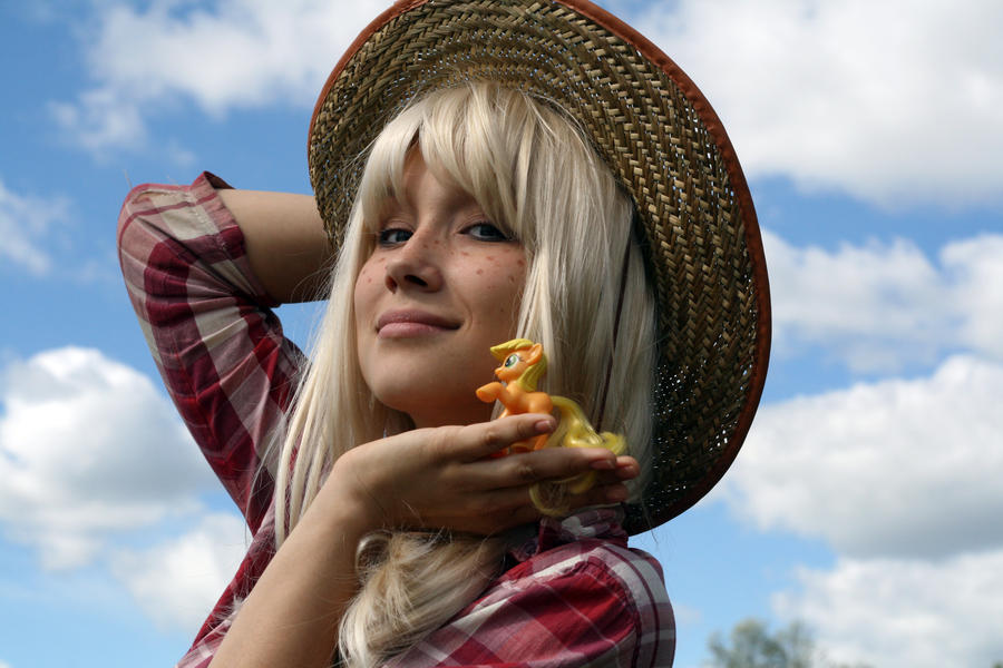 Applejack cosplay