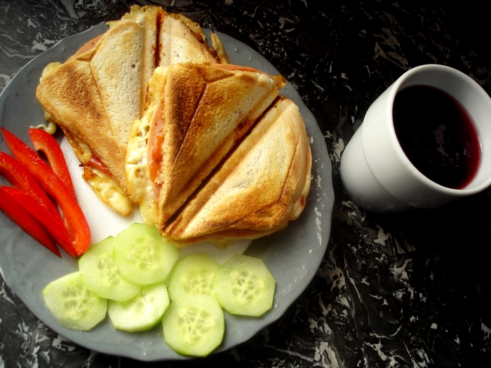 Morning Toasts and Red Fruit Juice