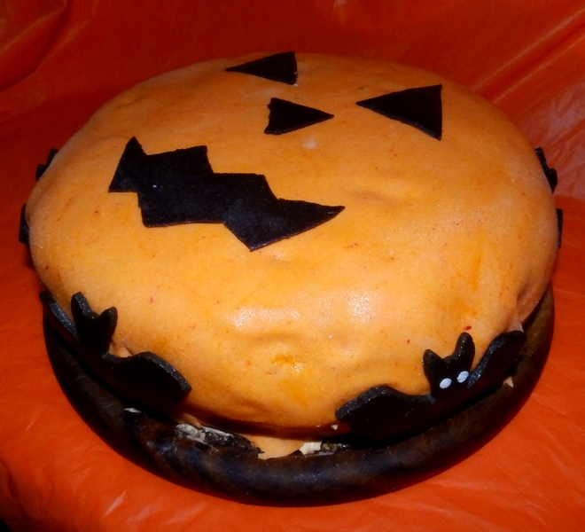 Halloween Cake 2014 - 3