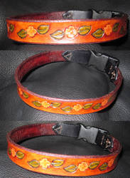 18 in Medium Leather Dog Collar with Pink Flowers