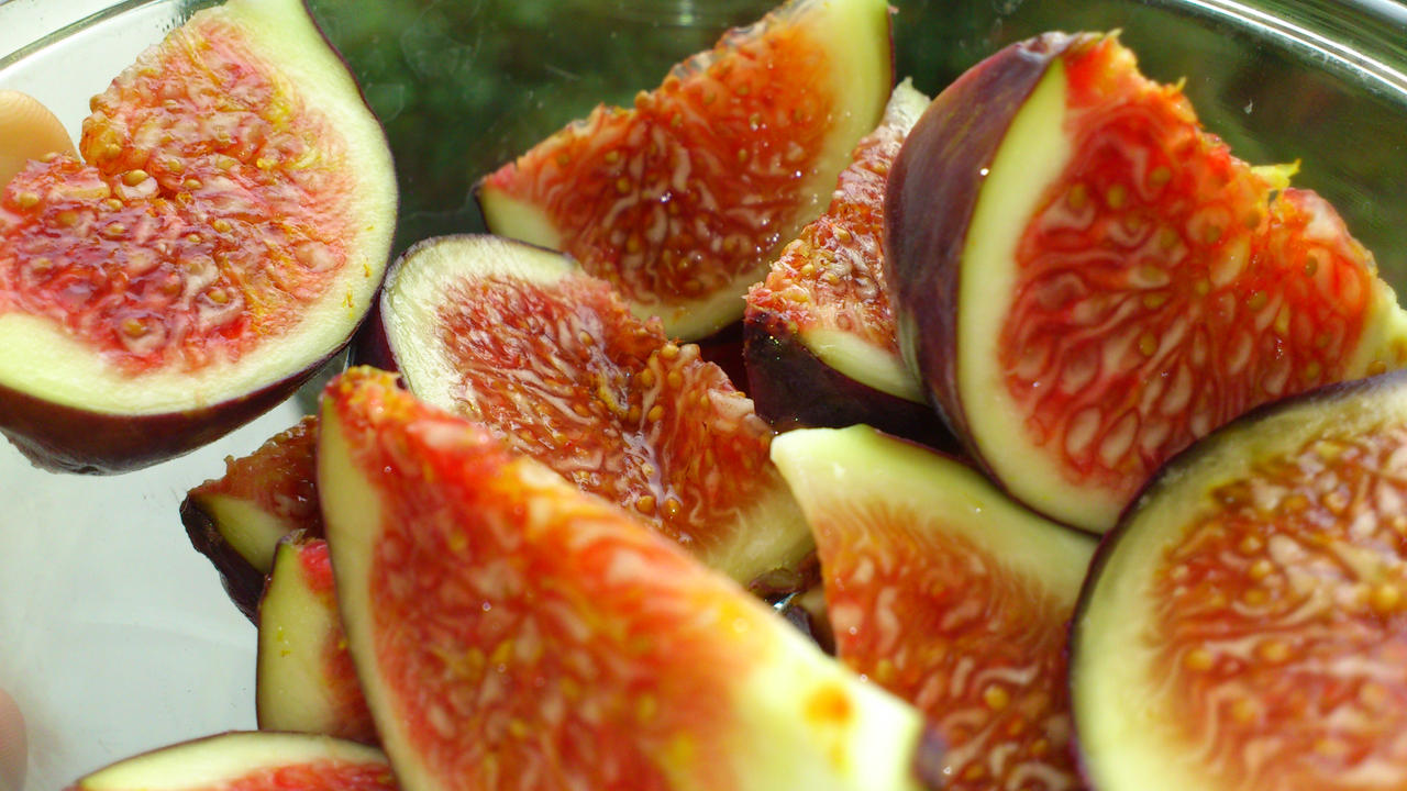 Fresh figs close up