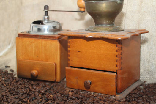 Antieke koffiemolens