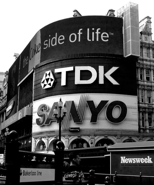 Picadilly Circus III by TrendyConnection on DeviantArt Picadilly Circus III by TrendyConnection on DeviantArt