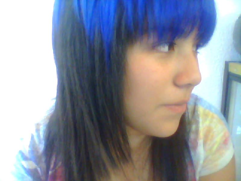 7. Alyssa Urban's Stunning Blue Hair Makeover - wide 5