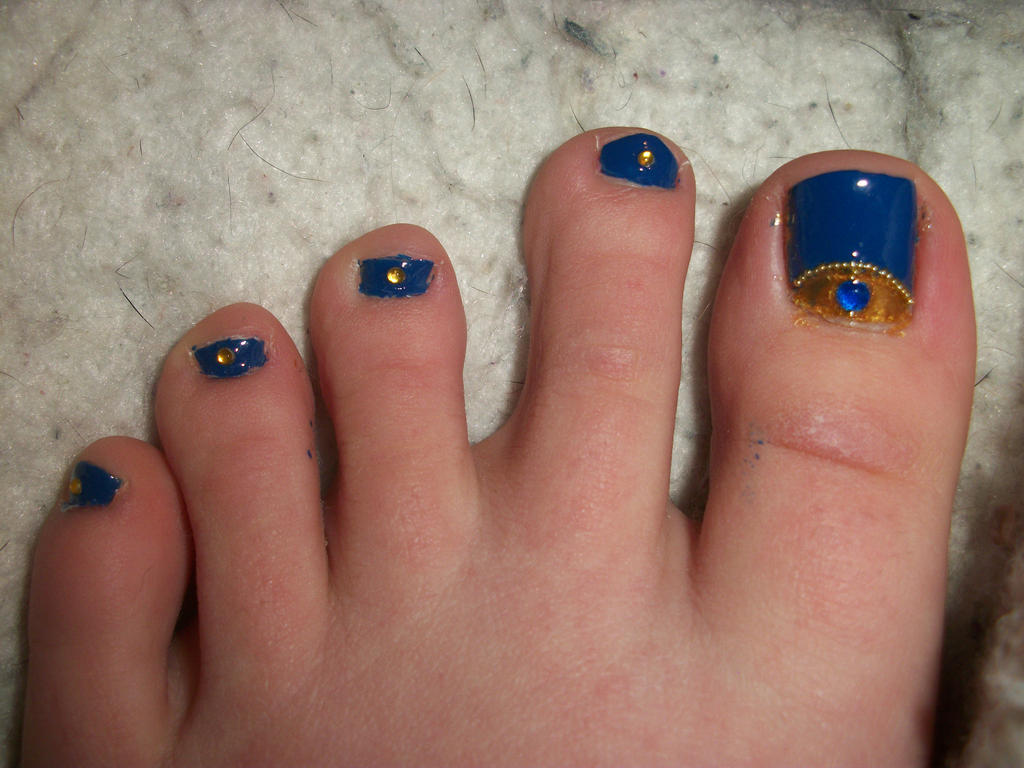 2. Royal Blue and Gold Toe Nail Design - wide 10