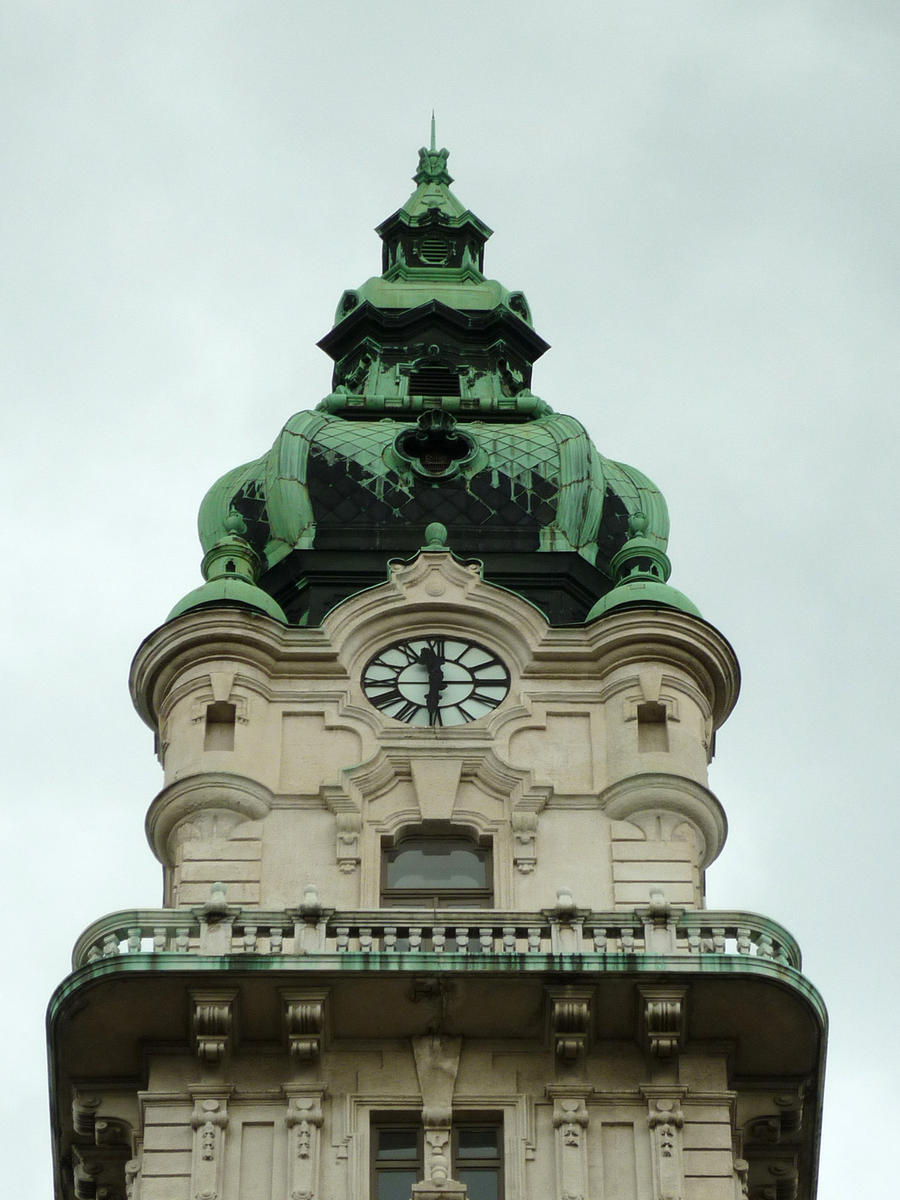 City hall Gyor, looking up