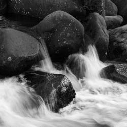 Water vs Rocks