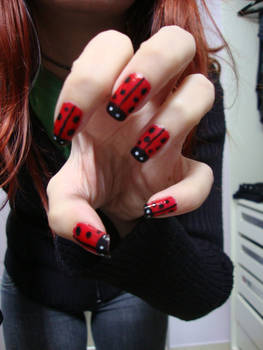 nail art - lady bug