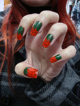 nail art - strawberry
