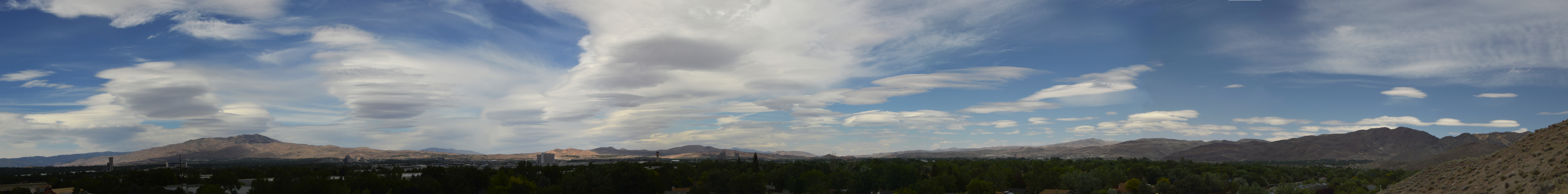 Panorama- Reno Lenticular Sky Formations