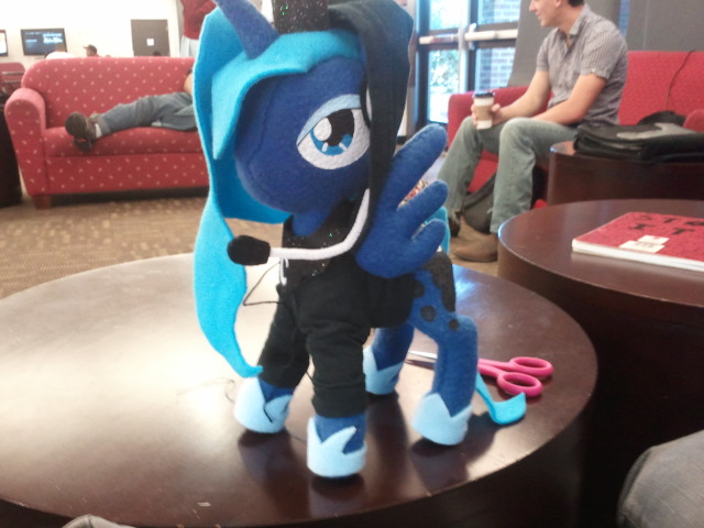 Gamer Luna! Now with Super Hoodie Action!