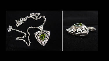 Baroque pendant with peridot