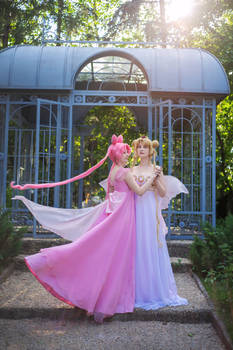 Neo Queen Serenity and Small Lady
