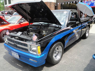 Croton Falls Car Show - Ebony Truck