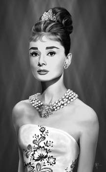 Audrey Hepburn (dark background)