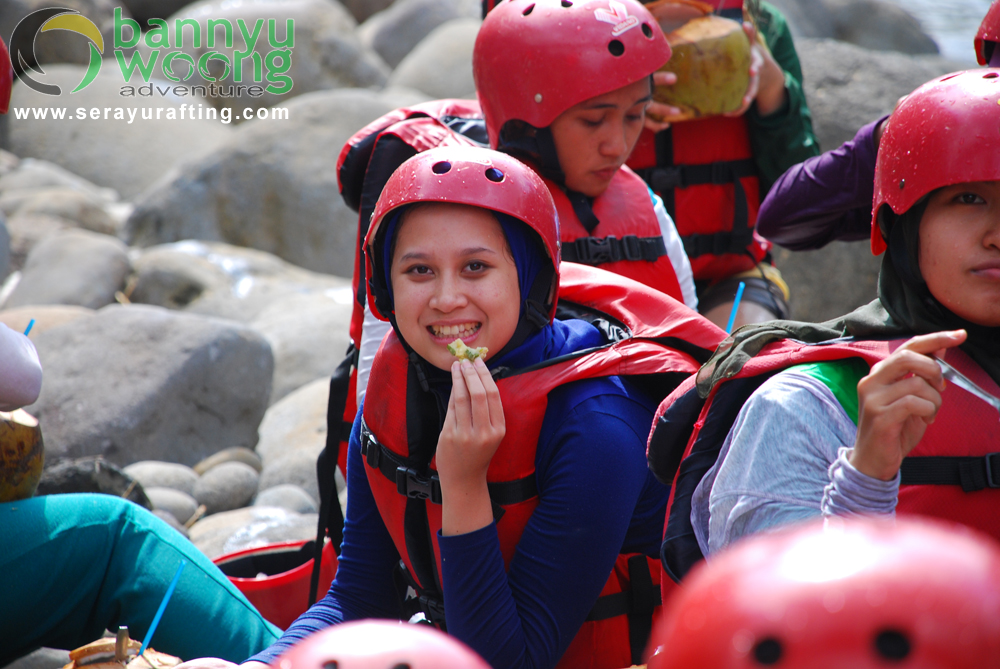 Makan Tempe Mendoan,Mau? (Rafting Serayu) by SerayuRafting
