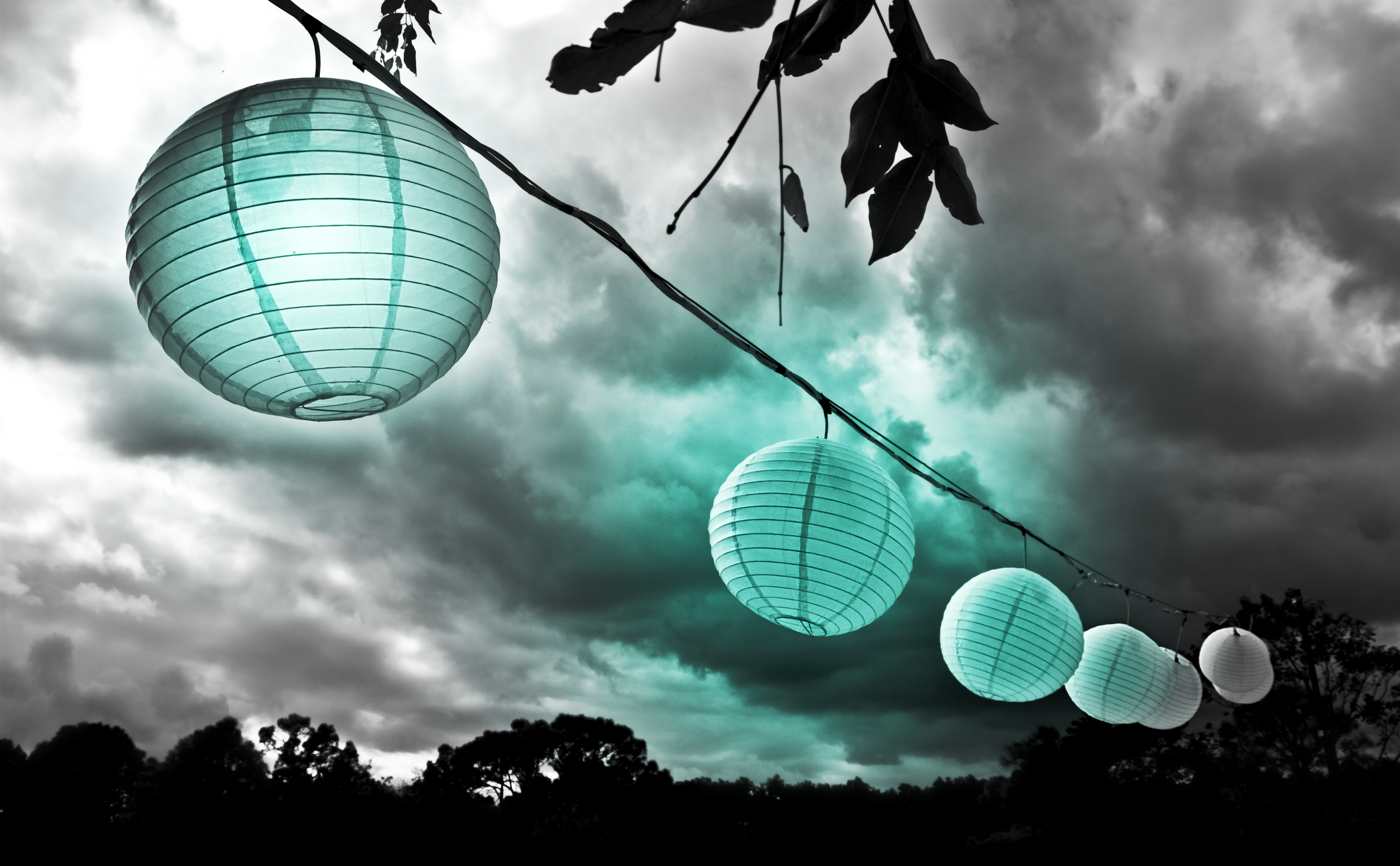 Light Lanterns