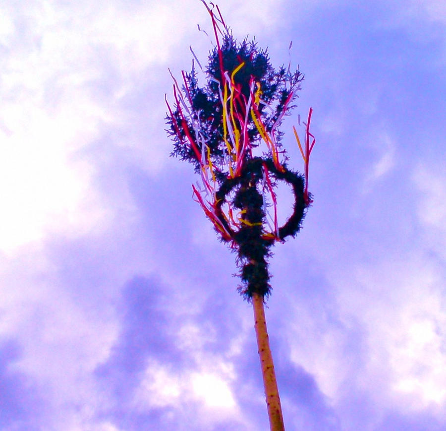 maypole by peevee01 on DeviantArt
