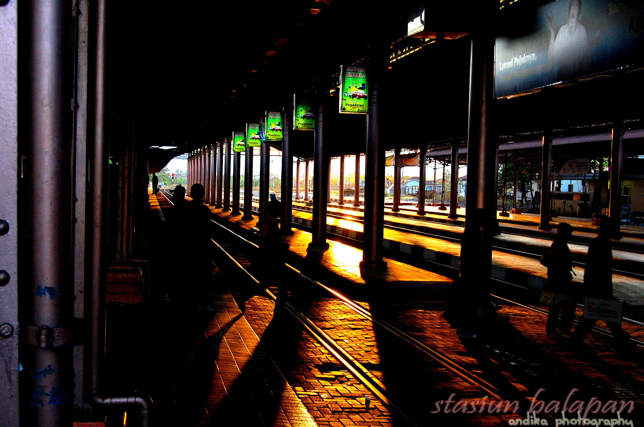 SHadow of the station