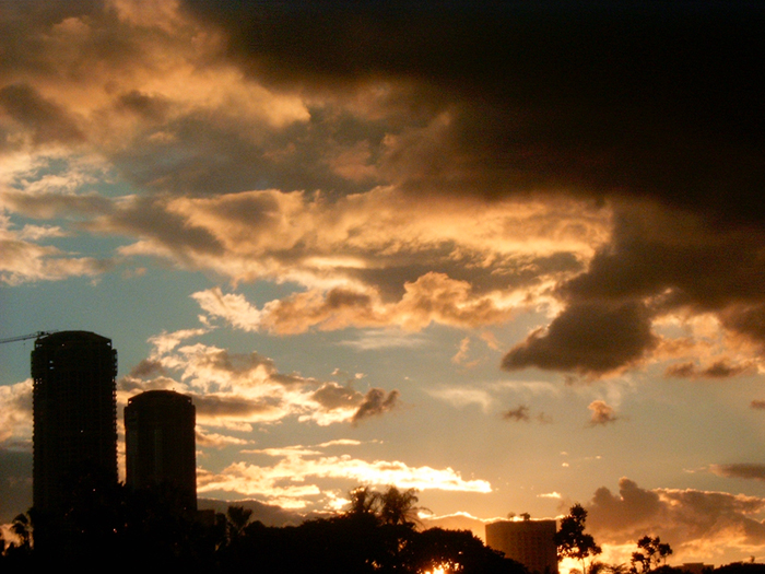 Atardecer en Plaza Venezuela..