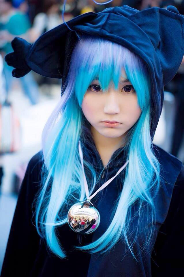 Blue cosplay. Цумики Минива косплей. Косплей с голубыми волосами. Косплей с синими волосами.