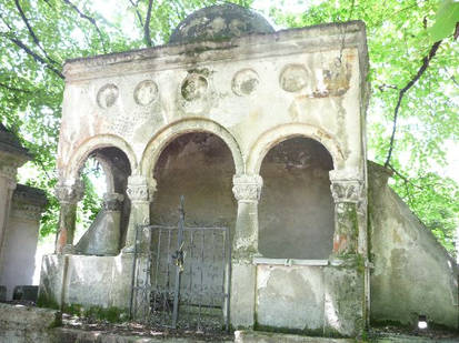 A shrine from Belu cemetery