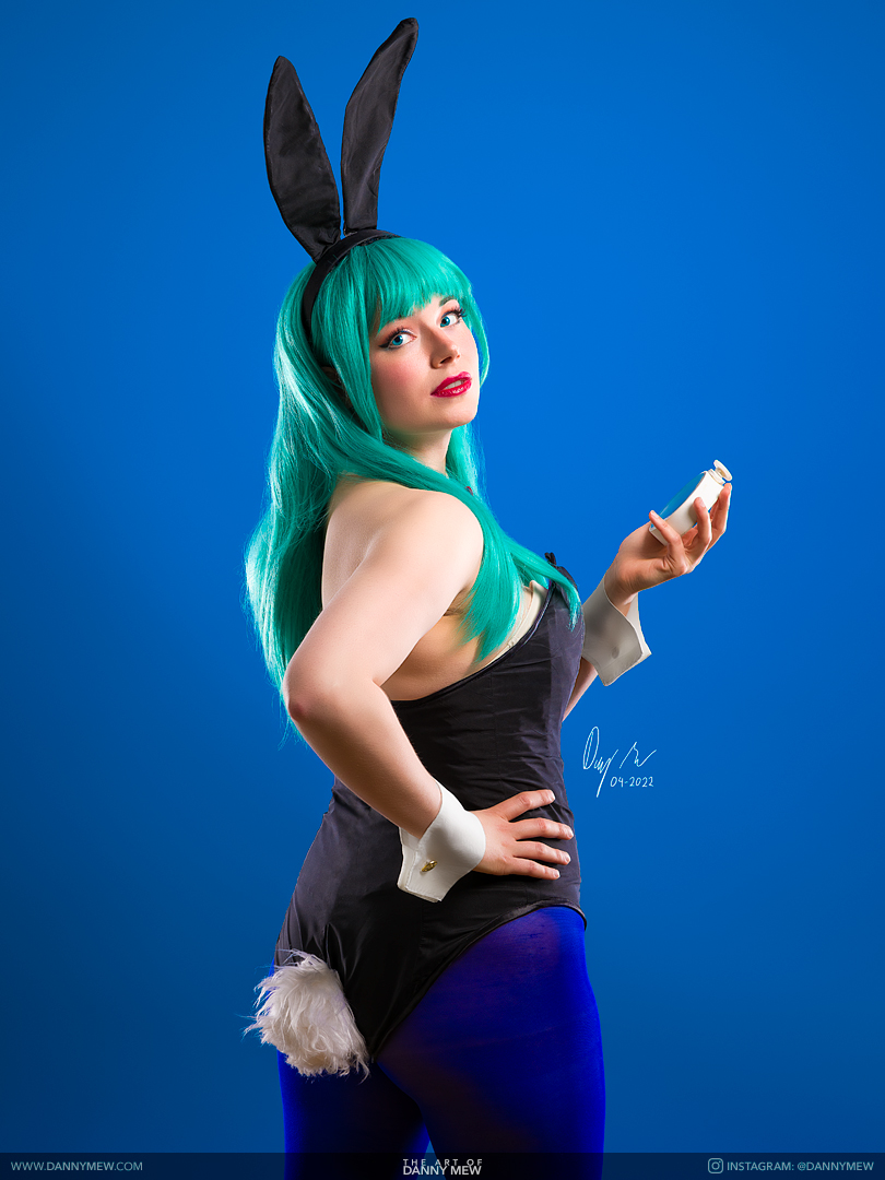 Bulma Bunny Cosplay