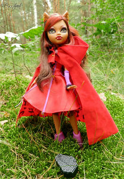 Clawdeen Wolf: Red Hood