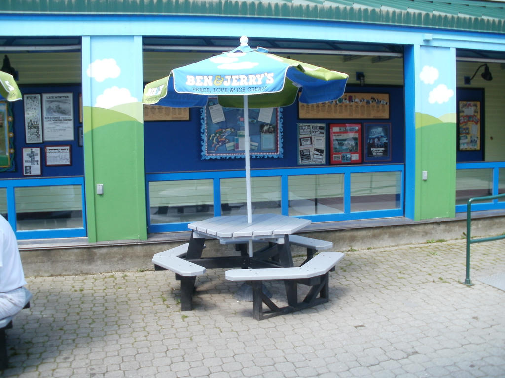 Ben and Jerry's eatery area