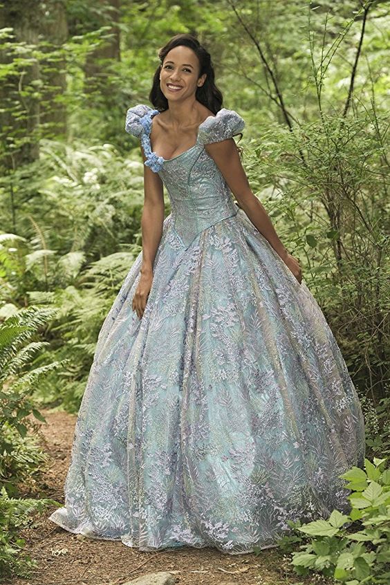 Ella's Blue Ballgown - Season 7 Episode 1