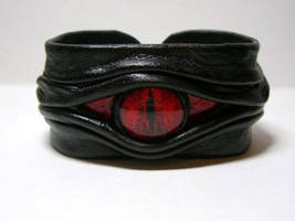 Dragon eye adjustable black leather cuff