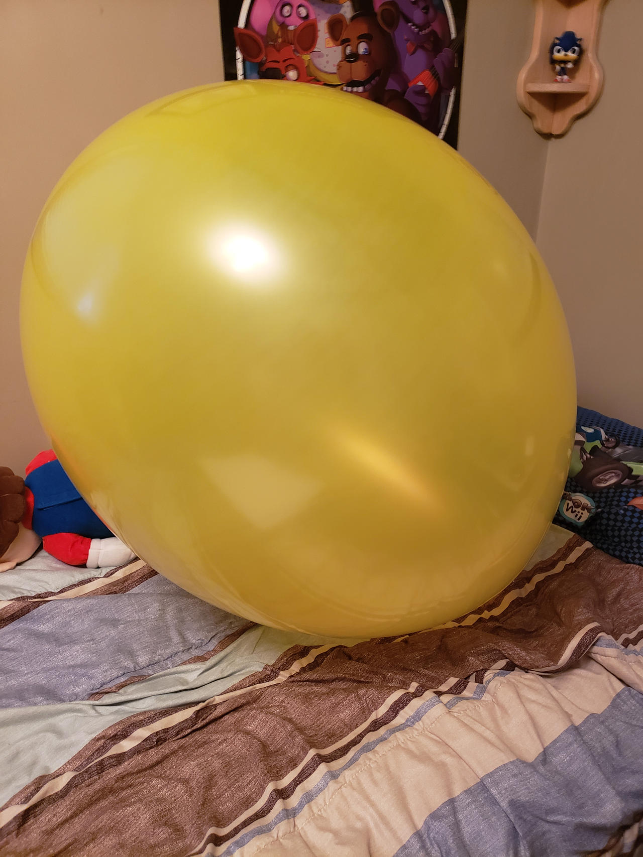 Over Inflated Baloon Big (inflated) yellow balloon. by Talabromaltyalla on DeviantArt