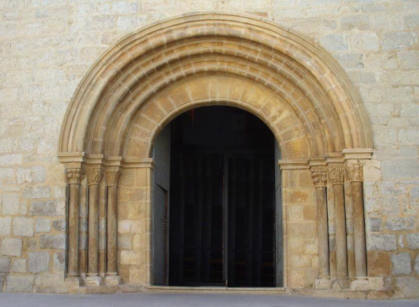 Portalada Romanica de Sant Mateu