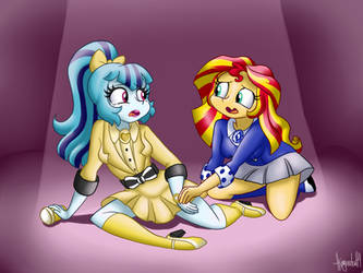 ''Dazzlings'': Gameshow Host