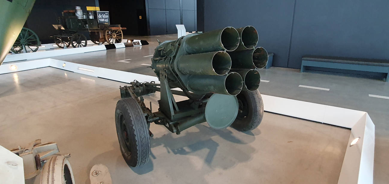Rocket launcher with six firing tubes by Thenewmikefan21 on DeviantArt
