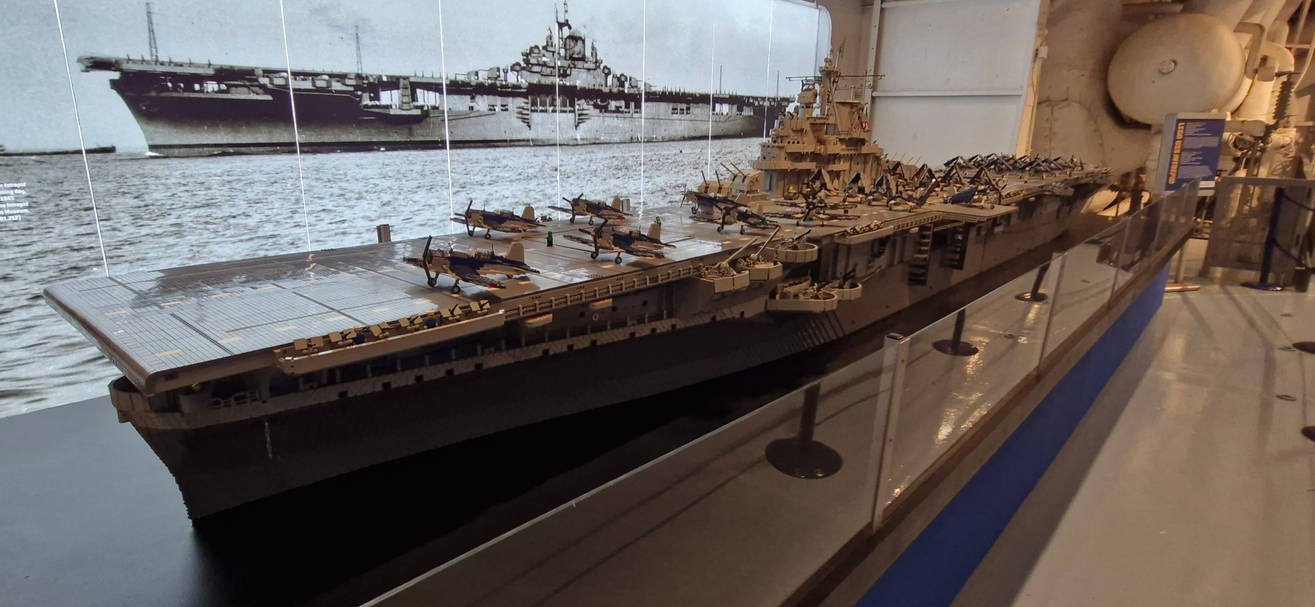 LEGO USS Intrepid 1:40 Scale Model by Thenewmikefan21 on DeviantArt