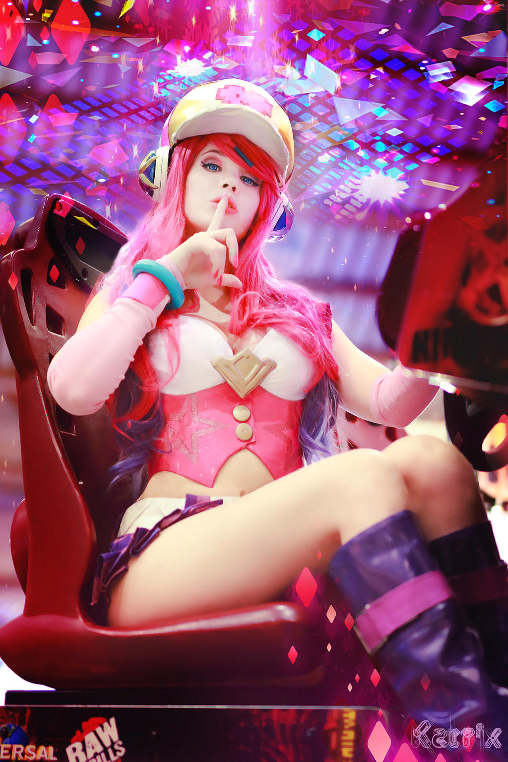 Arcade Miss Fortune Cosplay -Watch your mouth kid!