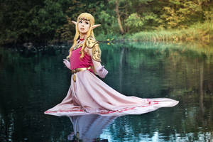 Princess Zelda - The Triforce of Wisdom. (Cosplay)