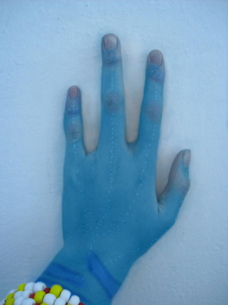 Na'vi hand by Barbara-stapler1991 on DeviantArt