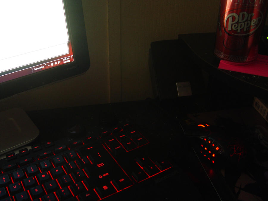 random desk shot by arcturis9 on DeviantArt