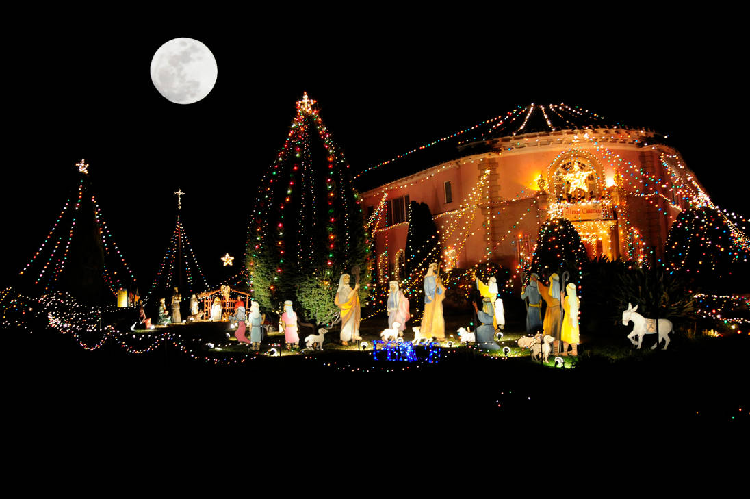 Balian House Christmas Lights 2025