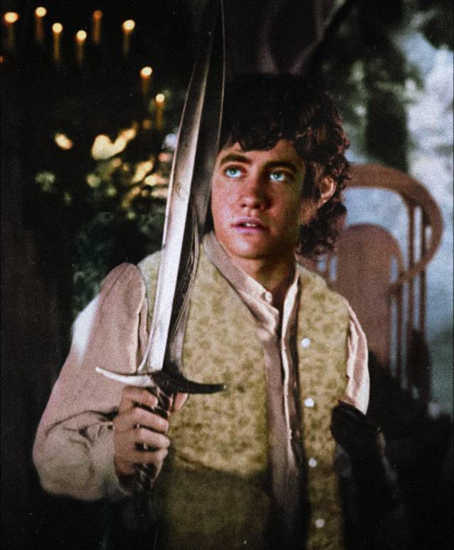 Frodo Baggins Deviantart Early Frodo Baggins by ZacharyBetts on DeviantArt