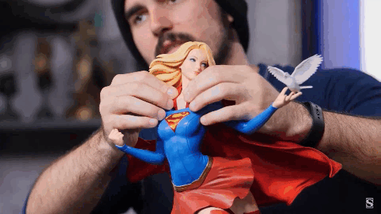 Supergirl Statue w/ reasonably sized gif