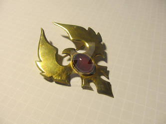 Sunreaver Garnet Brooch