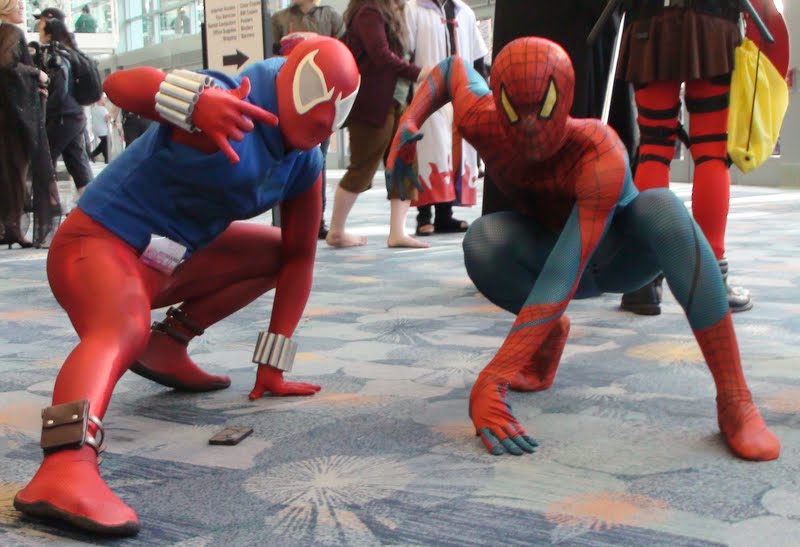 Scarlet Spider and Spider-Man at WonderCon 2013