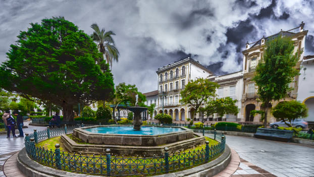 Parque Abdon Calderon de Cuenca Ecuador