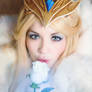 Crystal Maiden cosplay